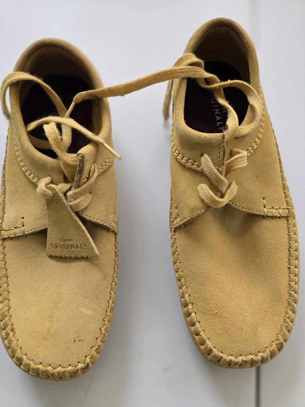 Clarks Originals Men’s Mustard Yellow Suede Moccasin Shoes Size 7